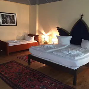 Tempelhof Bed & Breakfast