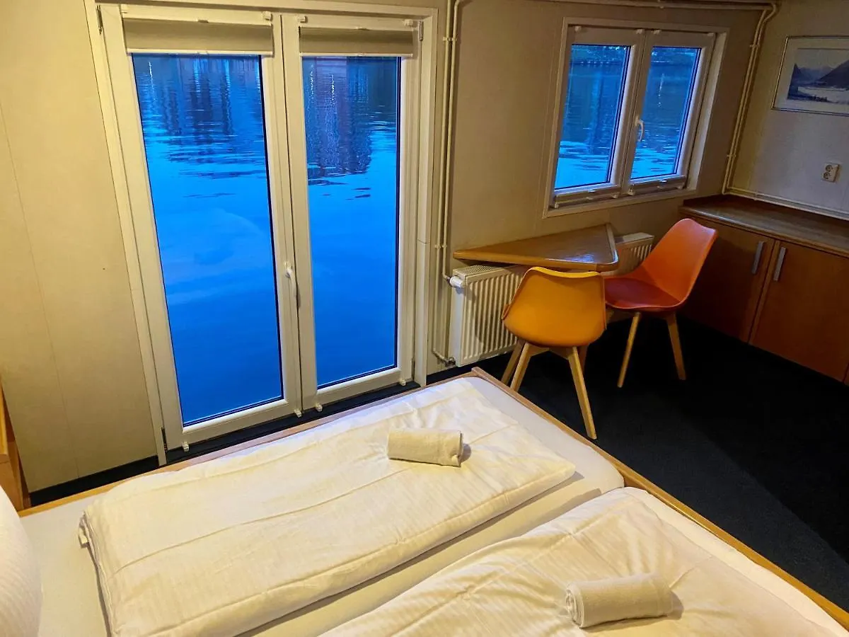 ** Hotel Shipotel-Berlin Gmbh, Shipotel Eastern & Shipotel Western Duitsland